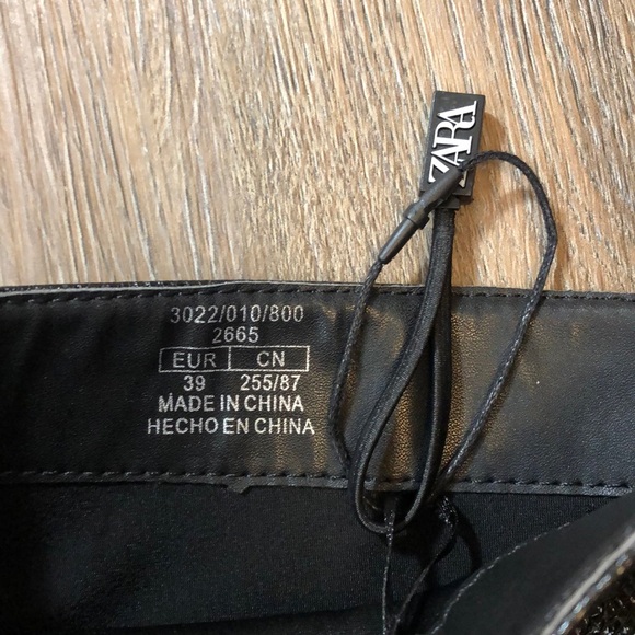 Zara Black Knee High Heeled Boots - Picture 16 of 17